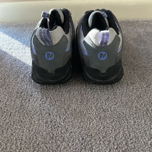 Women’s size 11 Merrell hiking sneakers - Picture 3 of 6
